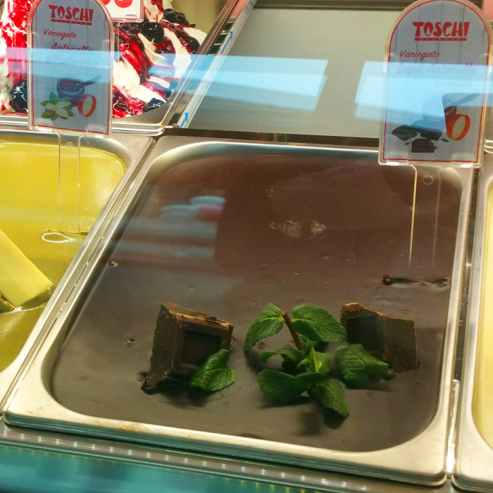 Prodotti per gelateria | Acquista online su Gelq.it | CREMA ANTONELLA DARK di Toschi Vignola. Variegati creme per gelato. Prodotti per gelateria | Acquista online su Gelq.it | CREMA ANTONELLA DARK di Toschi Vignola. Variegati creme per gelato.