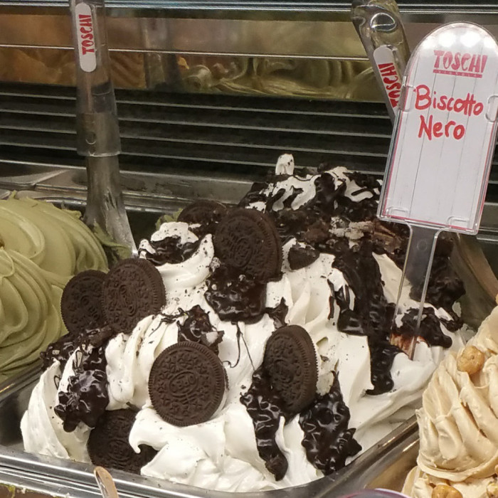 Prodotti per gelateria | Acquista online su Gelq.it | VARIEGATO CIOCCOLATO & BISCOTTO NERO di Toschi Vignola. Creme croccanti pe Prodotti per gelateria | Acquista online su Gelq.it | VARIEGATO CIOCCOLATO & BISCOTTO NERO di Toschi Vignola. Creme croccanti pe