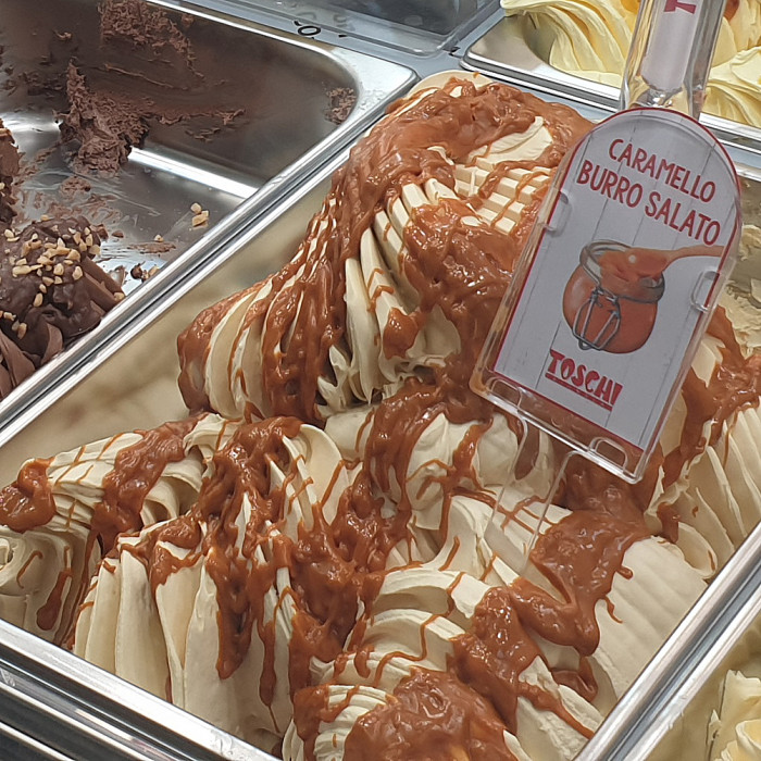 Prodotti per gelateria | Acquista online su Gelq.it | VARIEGATO CARAMELLO BURRO SALATO di Toschi Vignola. Variegati creme per ge Prodotti per gelateria | Acquista online su Gelq.it | VARIEGATO CARAMELLO BURRO SALATO di Toschi Vignola. Variegati creme per ge
